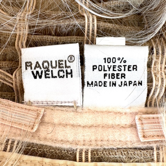 Two Raquel Welch Wigs Enchant in Biscuit and Ready to Take Off in Silver - Picture 6 of 16